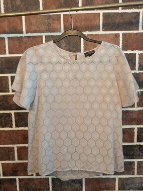 The Limited Grey Geometric Honeycomb Flutter Sleeve Blouse XS